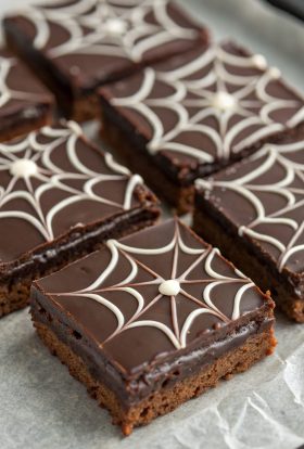 White Chocolate Spiderweb Brownies Recipe