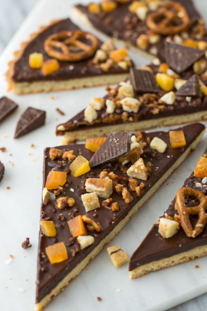 Caramel Apple Bark With Pretzels